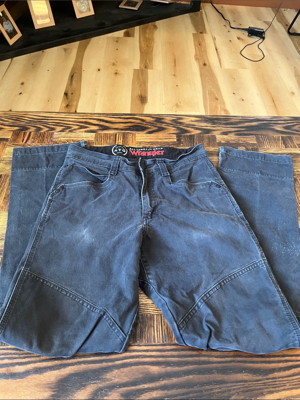 Wrangler Men’s Black Relaxed Jeans